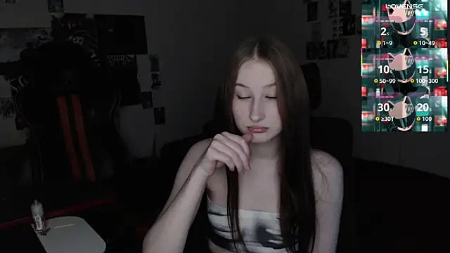 Snapshot of camcoupbang chatting on 10-05-25, 10:51 camcoupbang online show from 10-05-25, 10:51