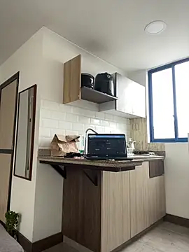 LauraCadwell online show from 10-01-25, 03:07