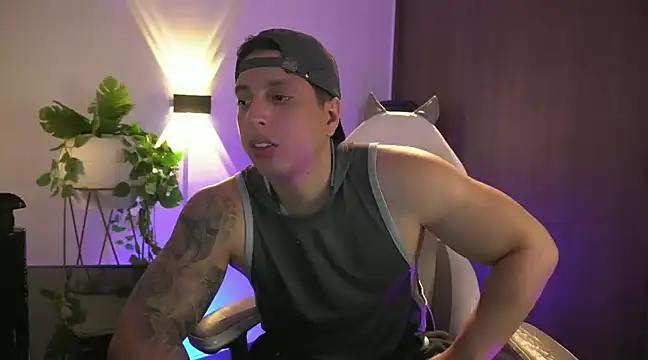 Snapshot of appolo_allen chatting on 01-28-25, 06:49 appolo allen online show from 01-28-25, 06:49