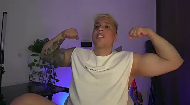 Snapshot of appolo_allen chatting on 03-19-25, 12:48 appolo allen online show from 03-19-25, 12:48