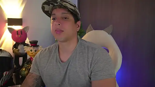 Snapshot of appolo_allen chatting on 10-01-25, 06:08 appolo allen online show from 10-01-25, 06:08