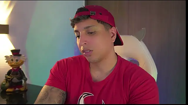 Snapshot of appolo_allen chatting on 10-27-25, 05:44 appolo allen online show from 10-27-25, 05:44