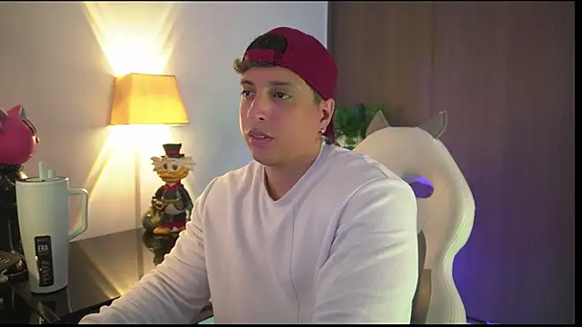 Snapshot of appolo_allen chatting on 11-03-25, 03:52 appolo allen online show from 11-03-25, 03:52