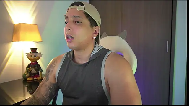 Snapshot of appolo_allen chatting on 11-11-25, 05:07 appolo allen online show from 11-11-25, 05:07