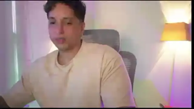 Snapshot of appolo_allen chatting on 11-16-25, 09:42 appolo allen online show from 11-16-25, 09:42