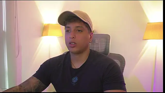 Snapshot of appolo_allen chatting on 11-23-25, 09:14 appolo allen online show from 11-23-25, 09:14