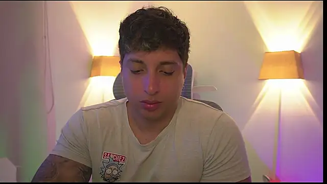 Snapshot of appolo_allen chatting on 11-29-25, 04:04 appolo allen online show from 11-29-25, 04:04