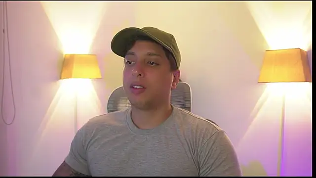 Snapshot of appolo_allen chatting on 12-04-25, 10:40 appolo allen online show from 12-04-25, 10:40