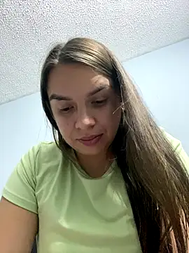 Nathaly00  online show from 09-28-25, 04:51