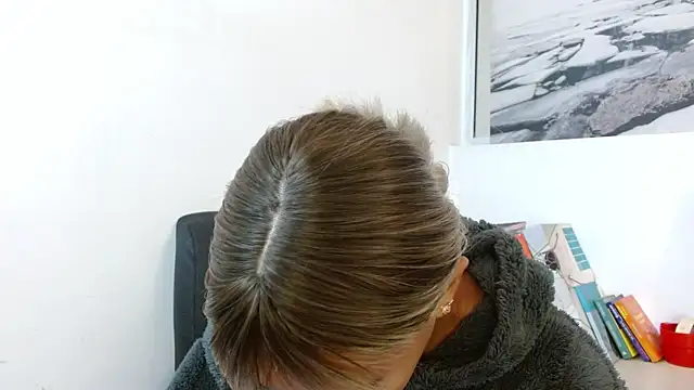 peyton golden1 online show from 11-22-25, 03:27