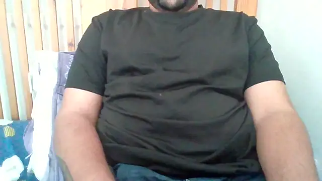 whoreboi98 online show from 06-17-26, 01:23