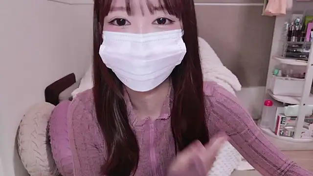 Snapshot of TsukasaSakai chatting on 01-26-25, 12:05 TsukasaSakai online show from 01-26-25, 12:05