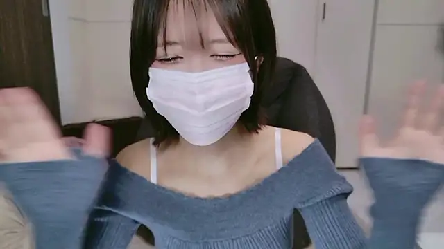 Snapshot of TsukasaSakai chatting on 09-27-25, 06:29 TsukasaSakai online show from 09-27-25, 06:29