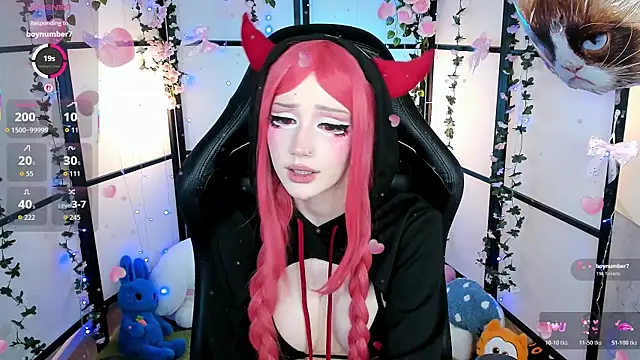 Snapshot of LilithLin chatting on 11-06-25, 11:59 LilithLin online show from 11-06-25, 11:59