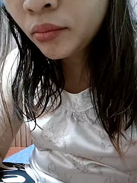 Snapshot of _Mira_69_ chatting on 03-25-26, 05:13 Mira 69 online show from 03-25-26, 05:13