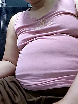 Snapshot of _Mira_69_ chatting on 04-03-26, 01:42 Mira 69 online show from 04-03-26, 01:42