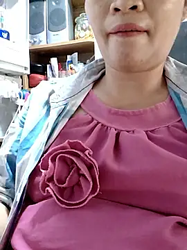 Snapshot of _Mira_69_ chatting on 04-16-26, 09:32 Mira 69 online show from 04-16-26, 09:32