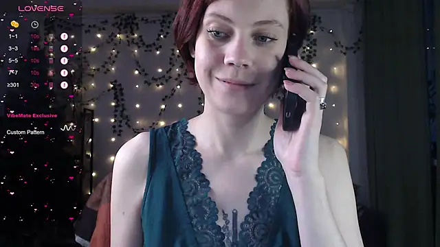 Snapshot of Your_Corvus chatting on 12-08-24, 01:14 Your Corvus online show from 12-08-24, 01:14