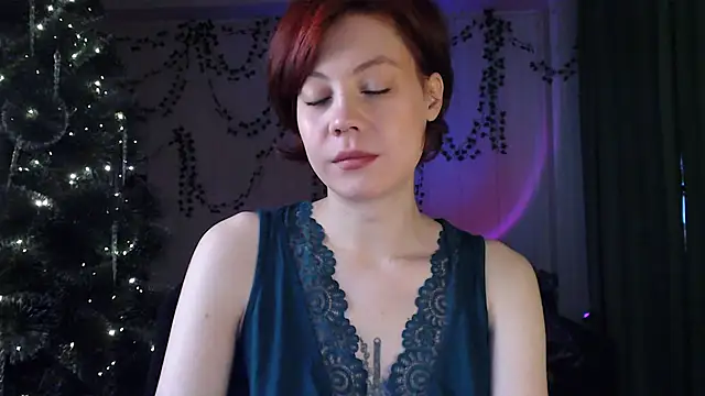 Snapshot of Your_Corvus chatting on 12-12-24, 09:08 Your Corvus online show from 12-12-24, 09:08