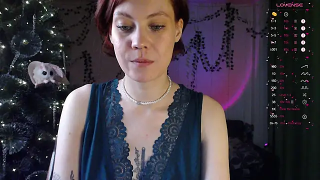 Snapshot of Your_Corvus chatting on 12-12-24, 12:12 Your Corvus online show from 12-12-24, 12:12