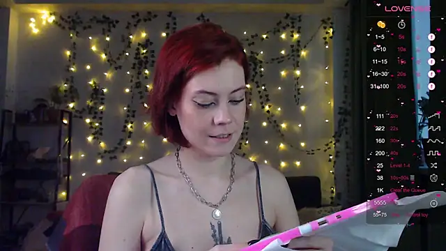 Snapshot of Your_Corvus chatting on 03-04-25, 11:19 Your Corvus online show from 03-04-25, 11:19