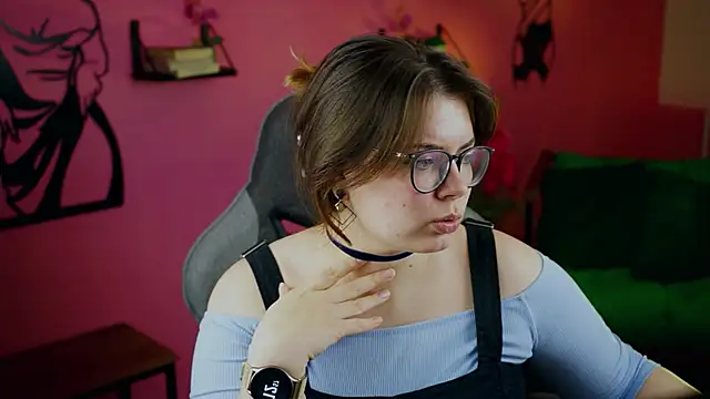 Snapshot of KeytSilvas chatting on 12-11-24, 08:58 KeytSilvas online show from 12-11-24, 08:58