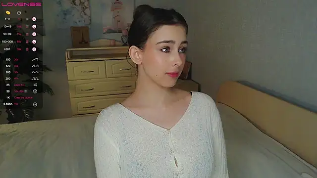 Snapshot of cosmosbaby chatting on 11-30-25, 02:10 cosmosbaby online show from 11-30-25, 02:10