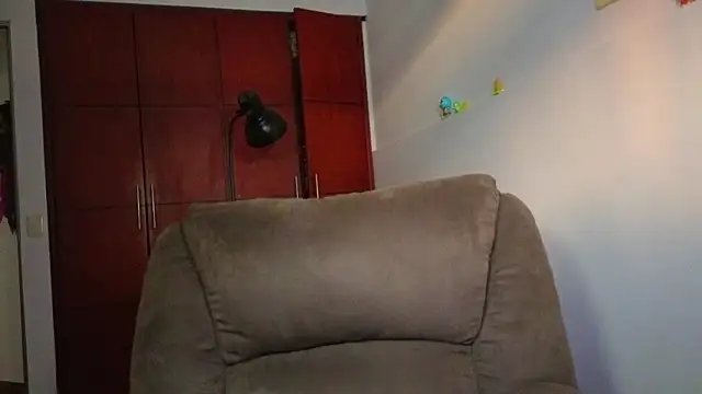 NEXT DOOR GIRL  online show from 02-28-26, 10:44