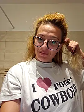 Selenna emma online show from 10-24-25, 08:27