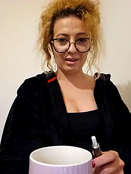 Selenna emma online show from 11-07-25, 02:39