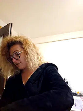 Selenna emma online show from 11-12-25, 02:50