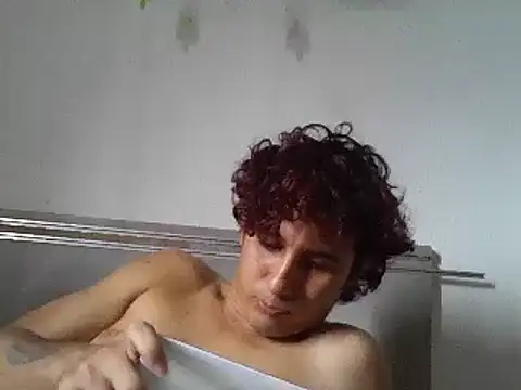 pedrodavid  online show from 01-07-25, 07:17