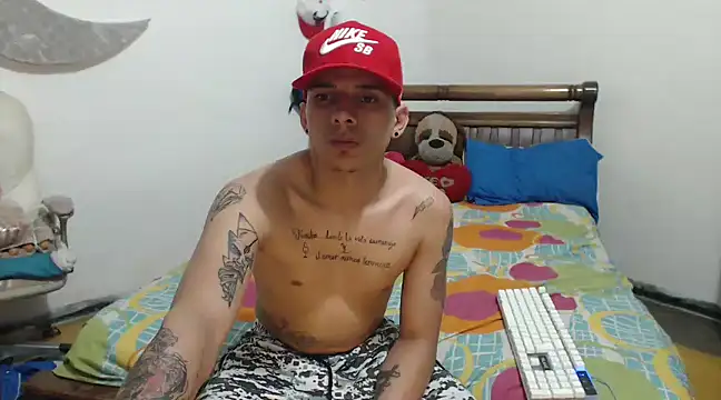 Snapshot of hot_toy_boy_ chatting on 01-06-25, 07:09 hot toy boy online show from 01-06-25, 07:09