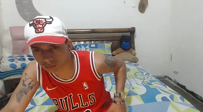 Snapshot of hot_toy_boy_ chatting on 02-11-25, 05:58 hot toy boy online show from 02-11-25, 05:58