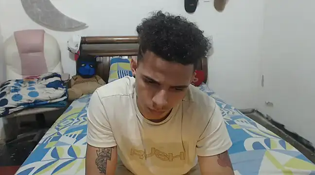 Snapshot of hot_toy_boy_ chatting on 02-20-25, 07:45 hot toy boy online show from 02-20-25, 07:45