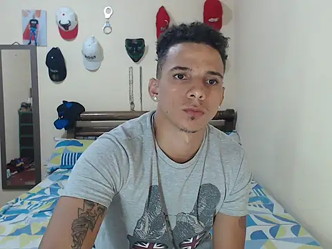 Snapshot of hot_toy_boy_ chatting on 03-21-25, 03:44 hot toy boy online show from 03-21-25, 03:44