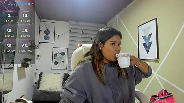 Enma  clark online show from 01-11-26, 04:39