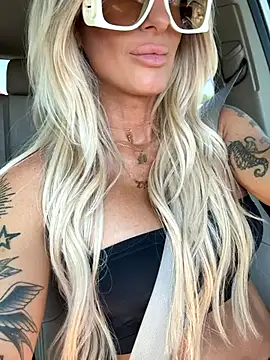 blondiluvsanal online show from 10-14-25, 04:30