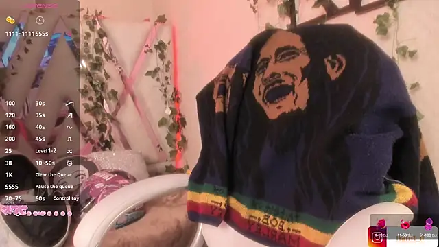 Punkys  online show from 09-17-25, 04:19