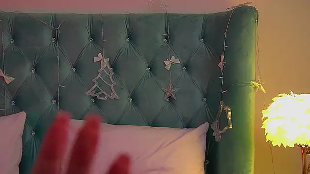 DianaVert online show from 12-21-25, 06:37