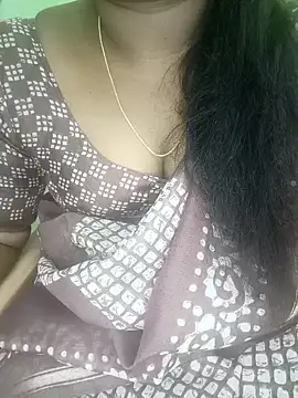 Snapshot of tamil_subha69 chatting on 12-13-24, 01:44 tamil subha69 online show from 12-13-24, 01:44