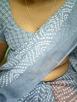 Snapshot of tamil_subha69 chatting on 12-22-24, 01:23 tamil subha69 online show from 12-22-24, 01:23