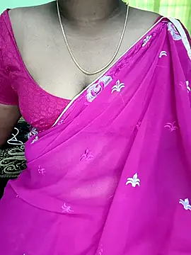 Snapshot of tamil_subha69 chatting on 02-20-25, 04:39 tamil subha69 online show from 02-20-25, 04:39