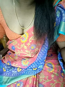 Snapshot of tamil_subha69 chatting on 03-01-25, 02:44 tamil subha69 online show from 03-01-25, 02:44