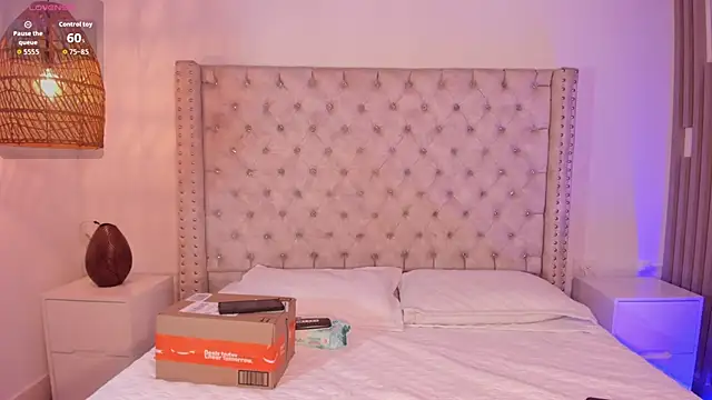 Maya Bluee online show from 11-22-25, 04:00