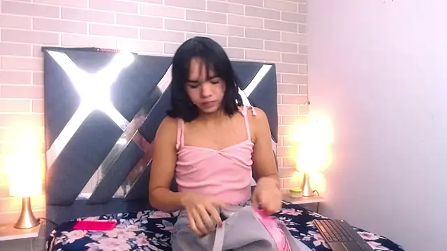 AndreaGil  online show from 02-25-25, 12:13