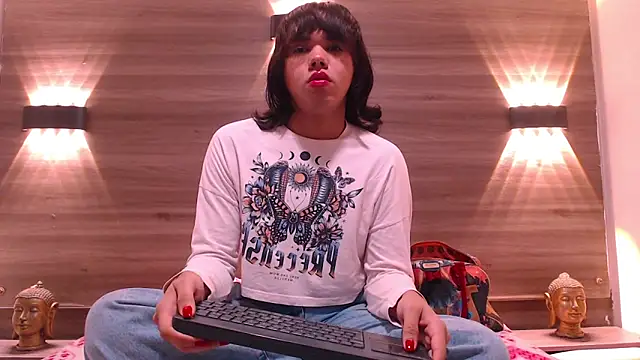 AndreaGil  online show from 02-25-26, 05:44