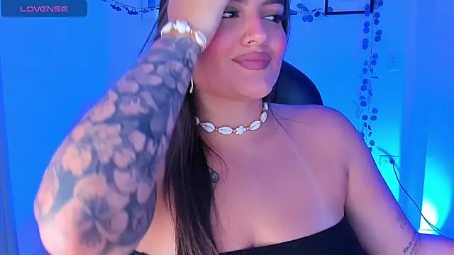 ellarosee  online show from 04-14-26, 05:30