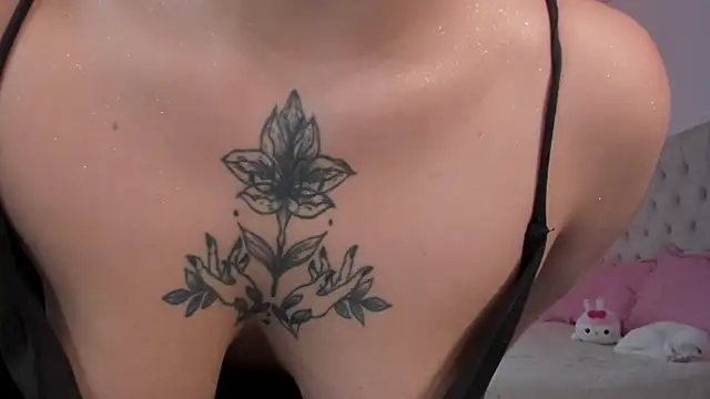 Snapshot of SweetJennaa chatting on 10-22-25, 06:40 SweetJennaa online show from 10-22-25, 06:40