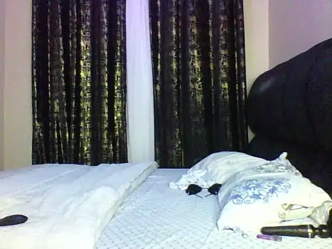 Candii wet  online show from 10-15-25, 06:41